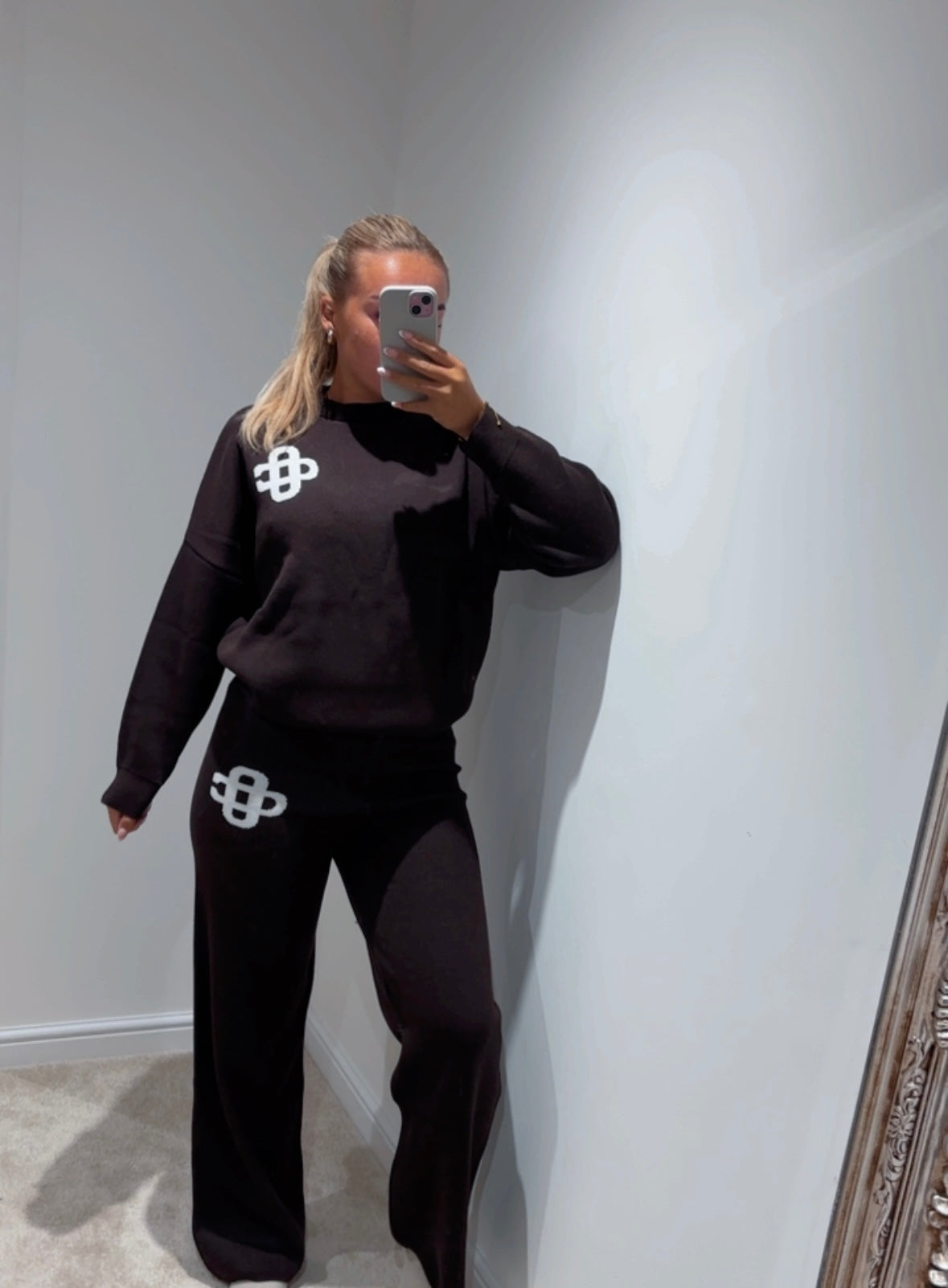 Oversized knitted tracksuits