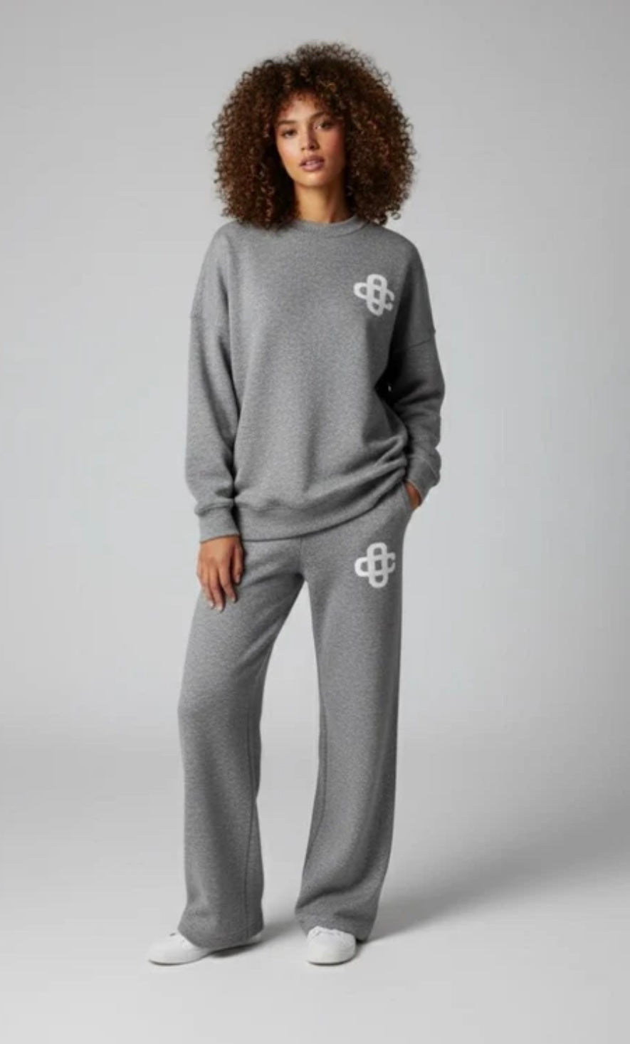 Oversized knitted tracksuits
